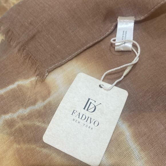 Fadivo New York Taupe Tye Dye Poncho Kimono - Picture 3 of 7